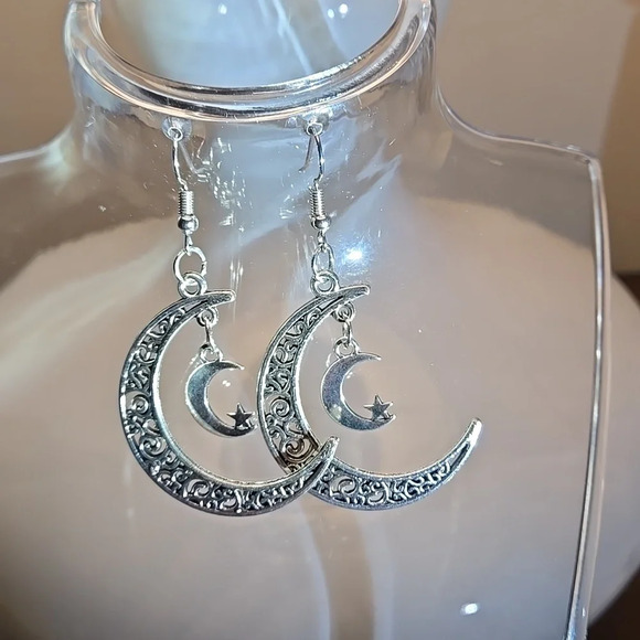 Star Moon Alloy Earrings - Silver-tone - Picture 6 of 7